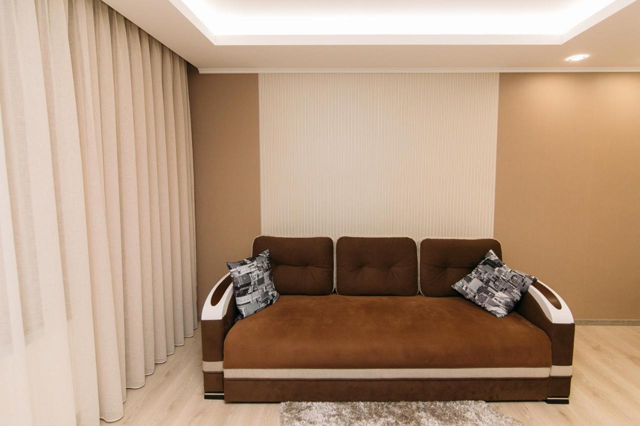 Vip Apartments Faraon On Kharkovskaya 1 Floor Sumy Exterior foto
